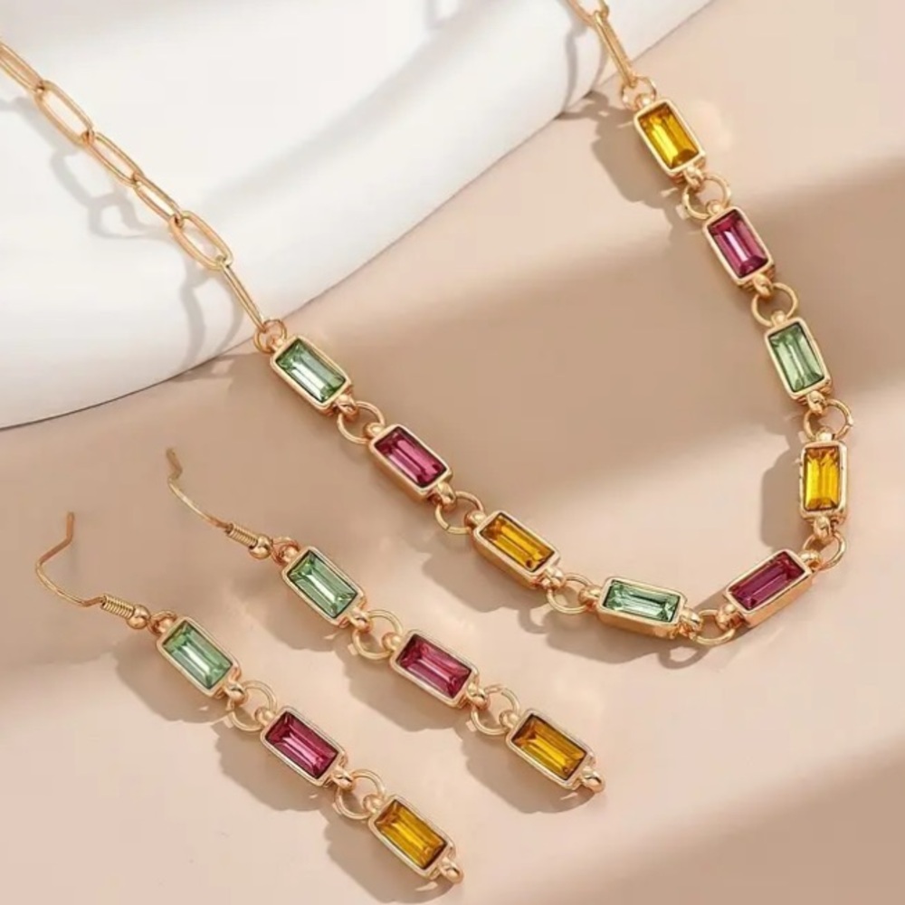 Multi Color Crystal Gold Tone Necklace and Dangle Earrings Set - Picture 4 of 4